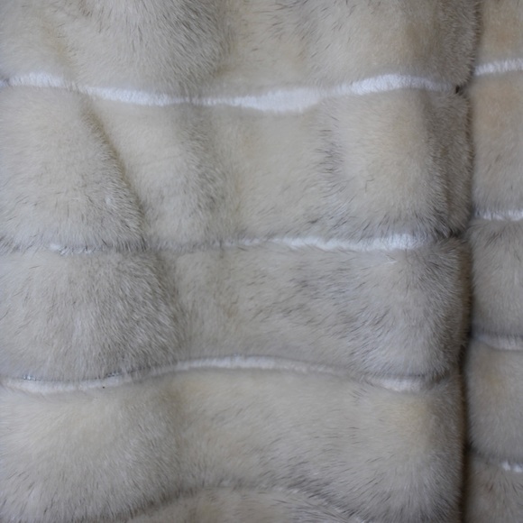NELSON FURS Long Fur and Leather Coat With Removable Bottom - Picture 8 of 16
